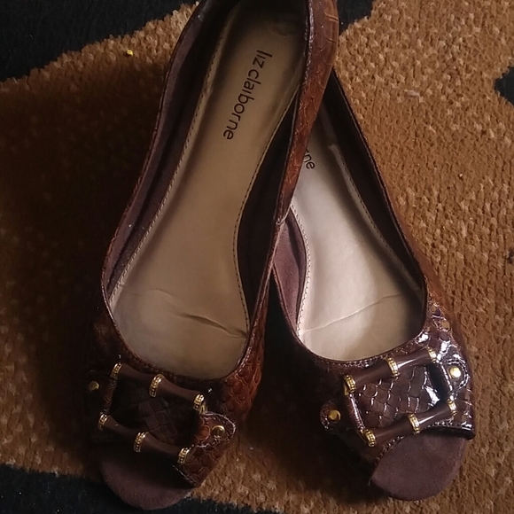 Summer Flats - Picture 3 of 4